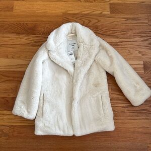 New with tag Abercrombie kids long-length faux fur jacket